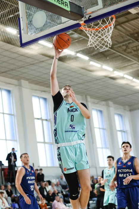 Первая игра чемпионата - первые 100 очков!0